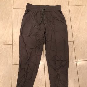 Aritzia Grenville pant joggers